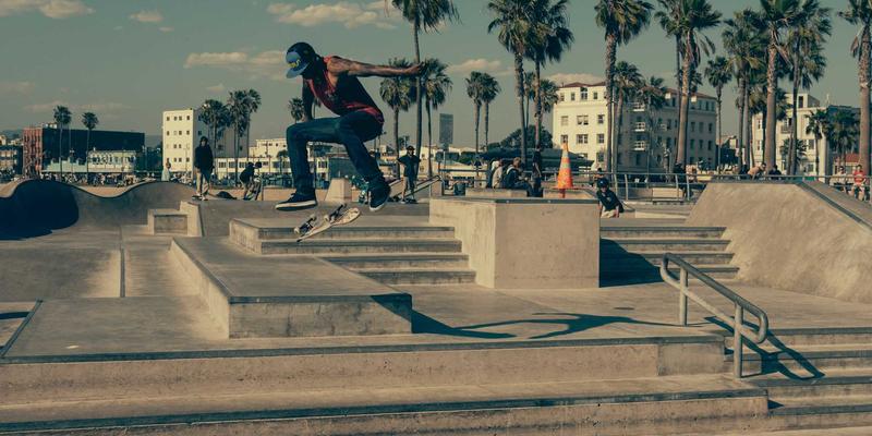 解耦网络新纪元：开放光网络与白盒交换机如何重塑光传输生态